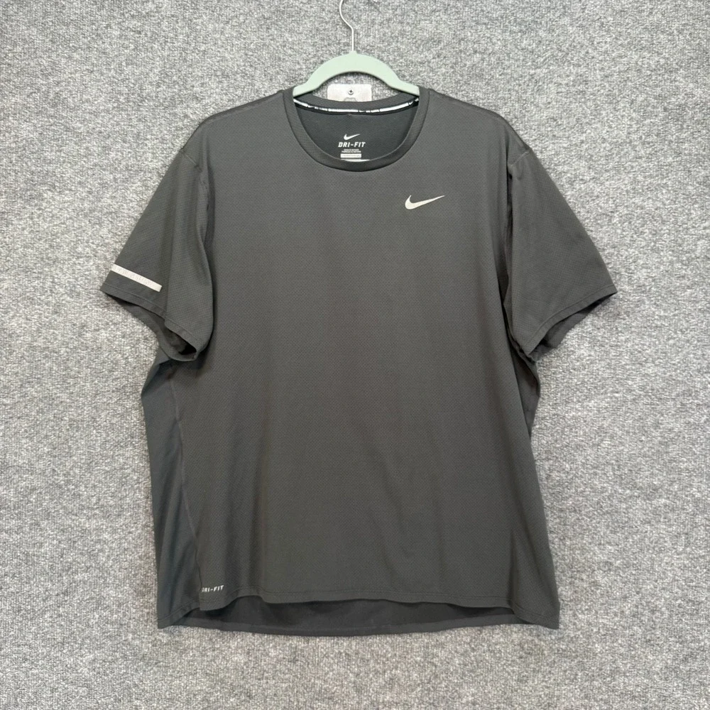 Nike Running Shirt Mens XL Black Drifit‎ Mesh Breathable Reflective Performance